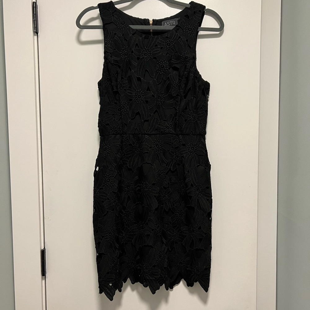 Floral lace detail Astr black dress